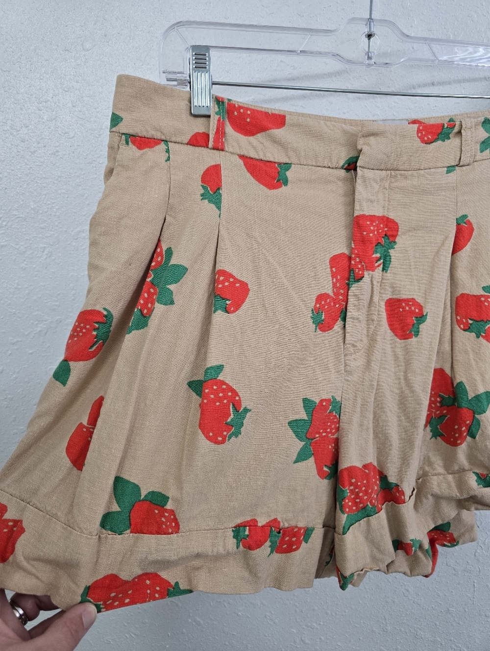 Anthropologie Maeve Avery Strawberry Print Cuffed Trouser Short Linen Blend 12 - Picture 6 of 9